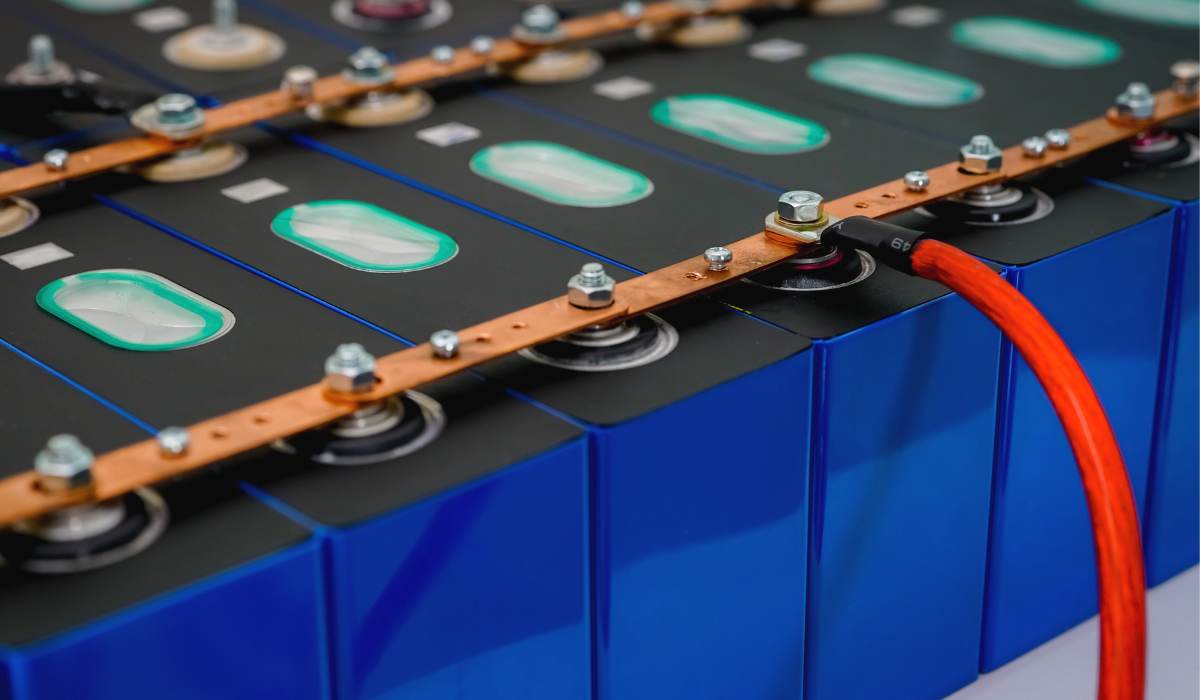 Why Installers Recommend MANLY’s Wholesale Lithium Batteries