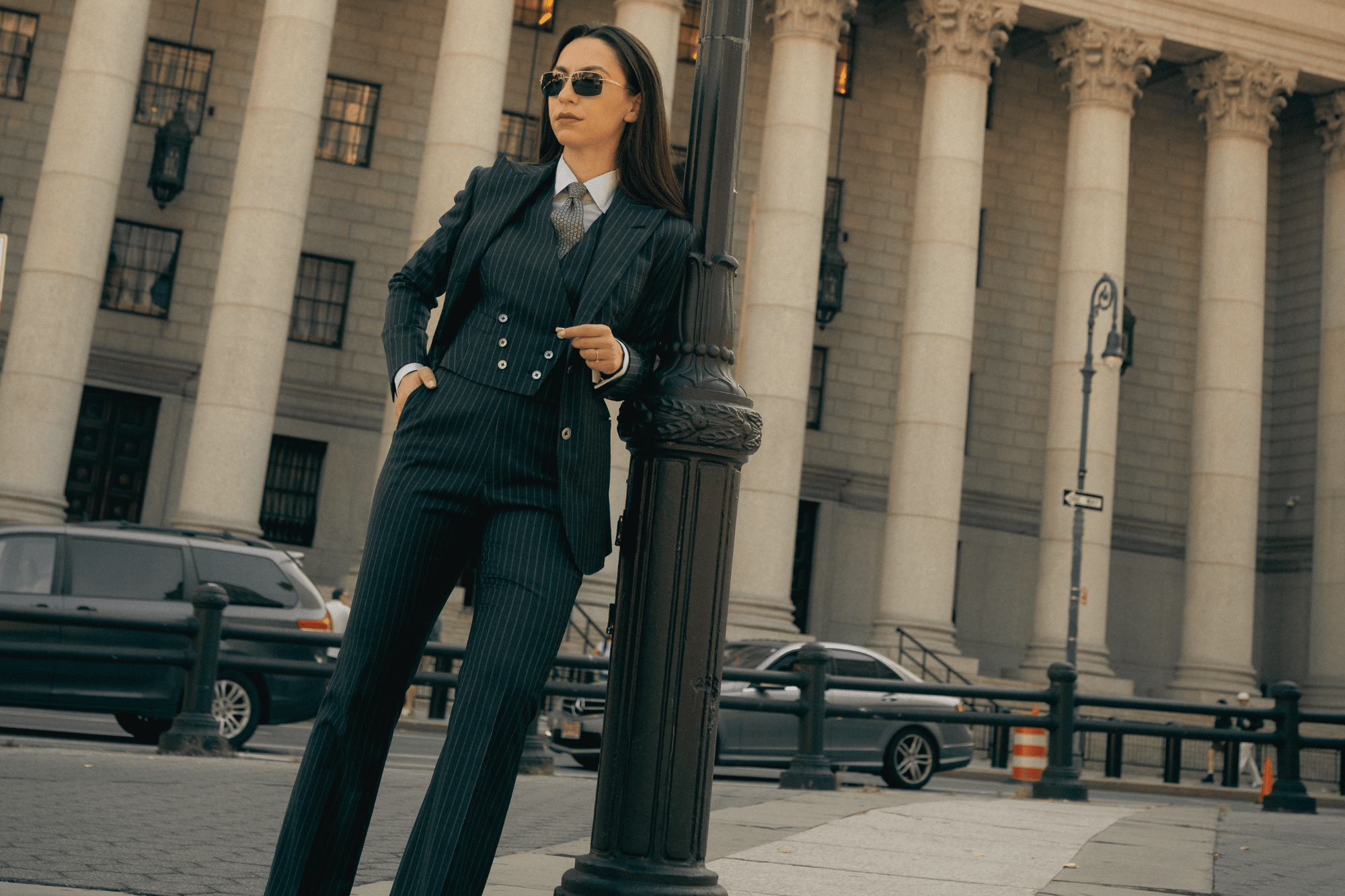 LUXURY CUSTOM SUITS FOR WOMEN TAILORED TO PERFECTION