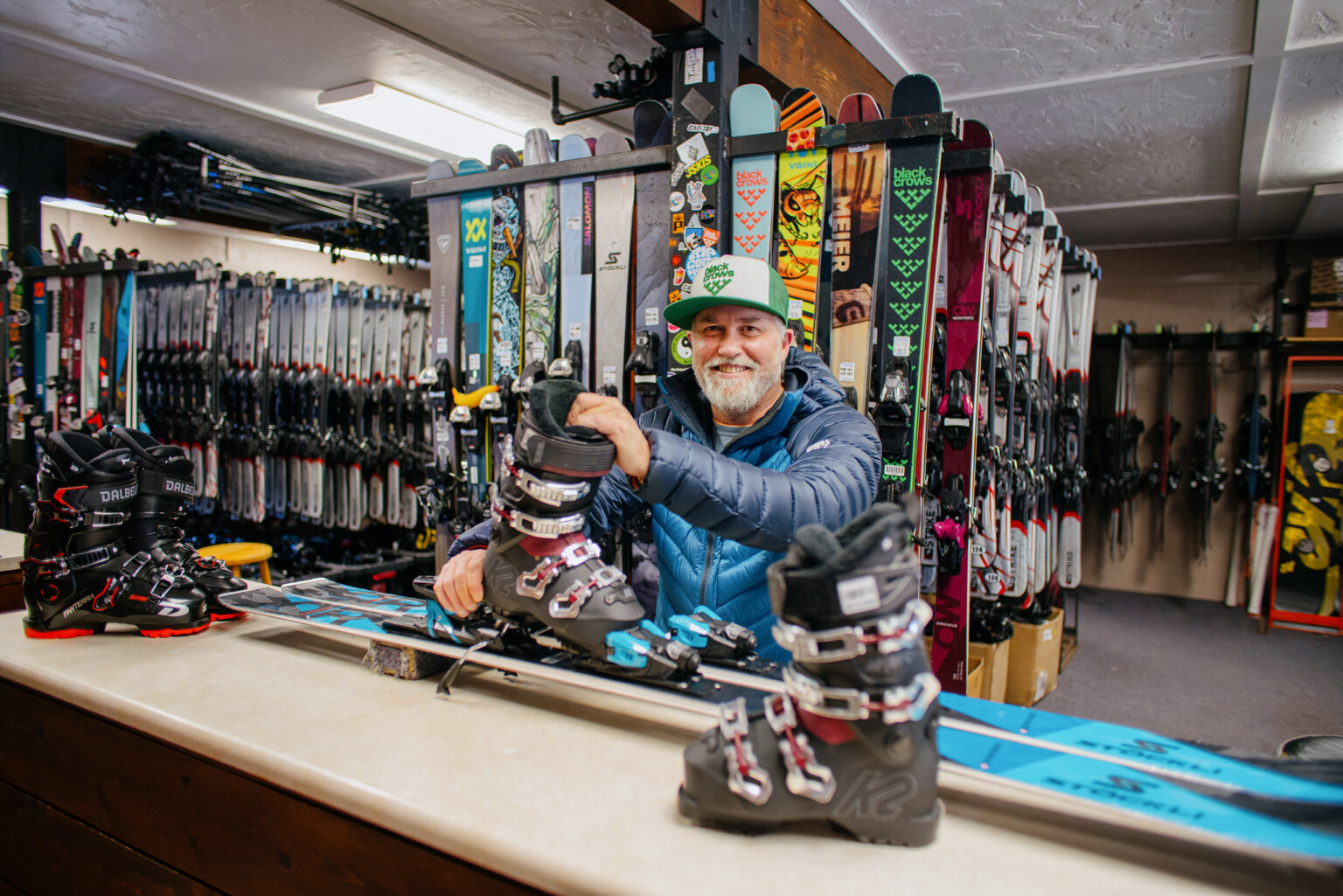 Why Parents Choose Seasonal Ski Rentals for Kids Massachusetts