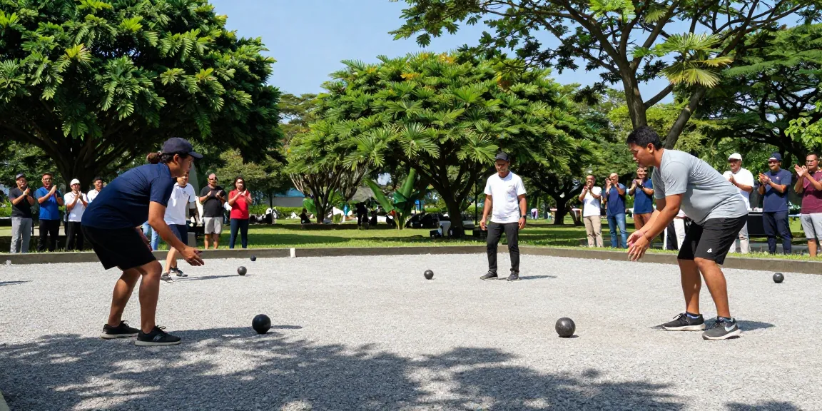 Lapangan petanque di Kota Pontianak, pemain aktif dan penonton bersorak, fopikotapontiana.org menghidupkan suasana.